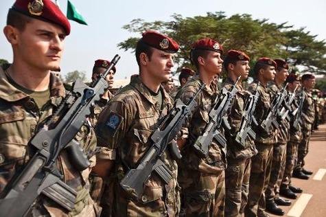 Bangui echanges de tirs pendant plusieurs heures au camp militaire de l aeroport article main